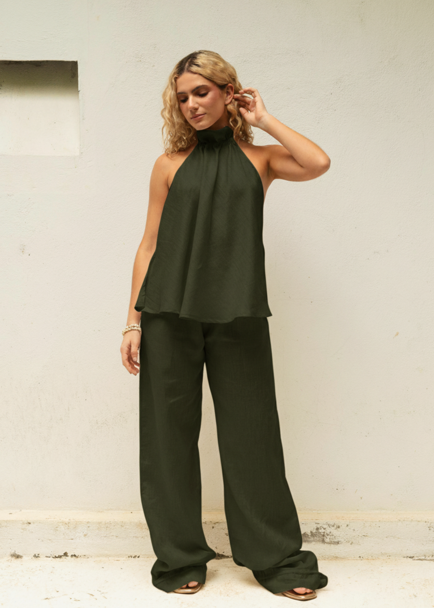 HALTER BACKLESS TOP - PALM GREEN