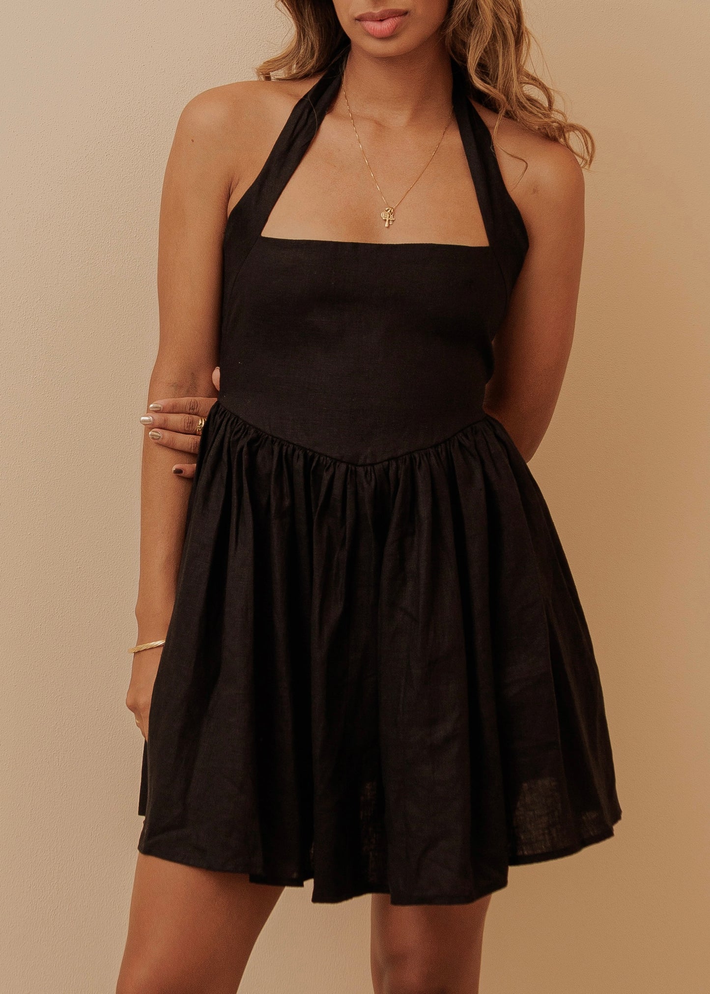 BACK BOW MINI DRESS - BLACK
