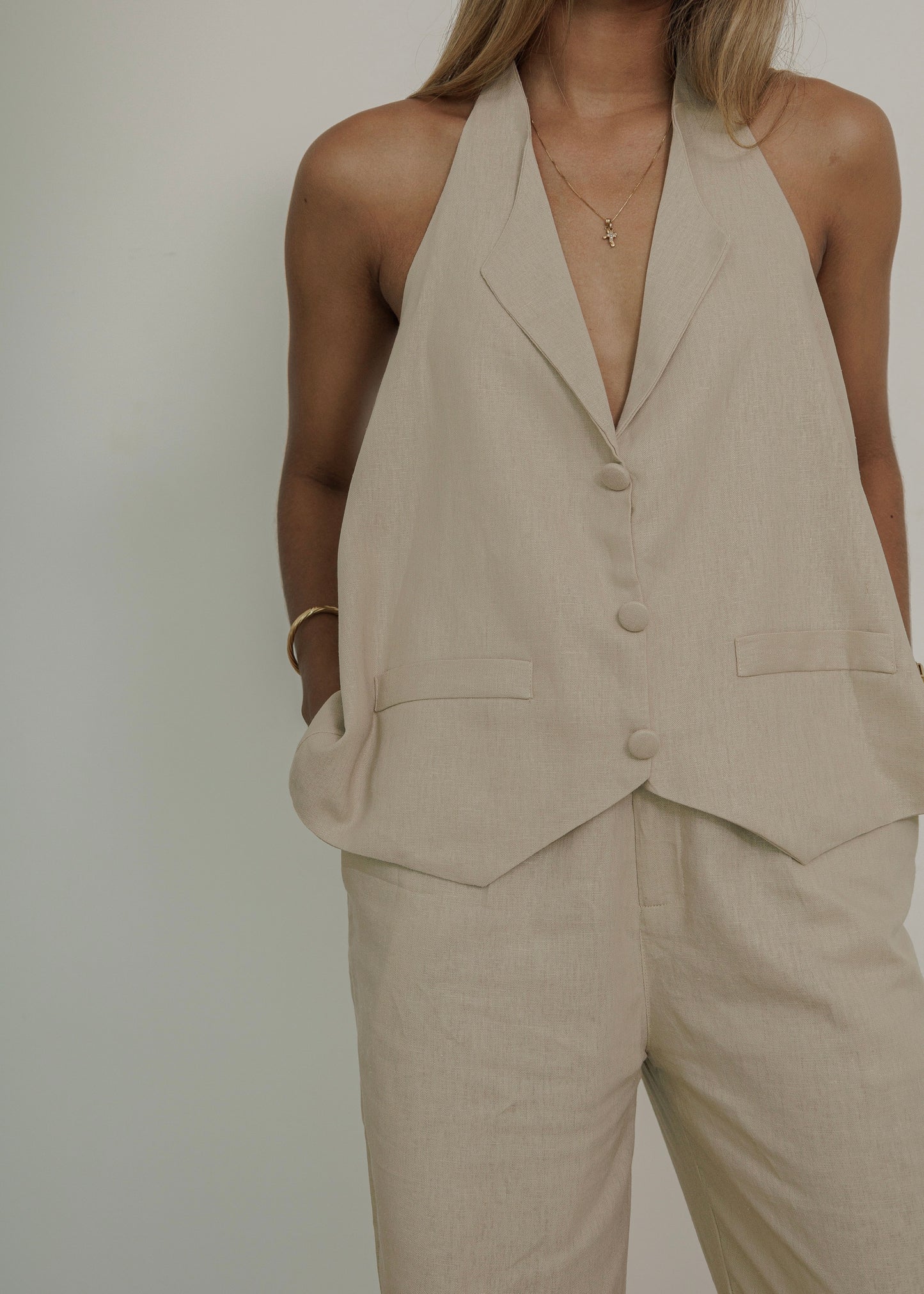 PARTY IN THE BACK VEST - SAND