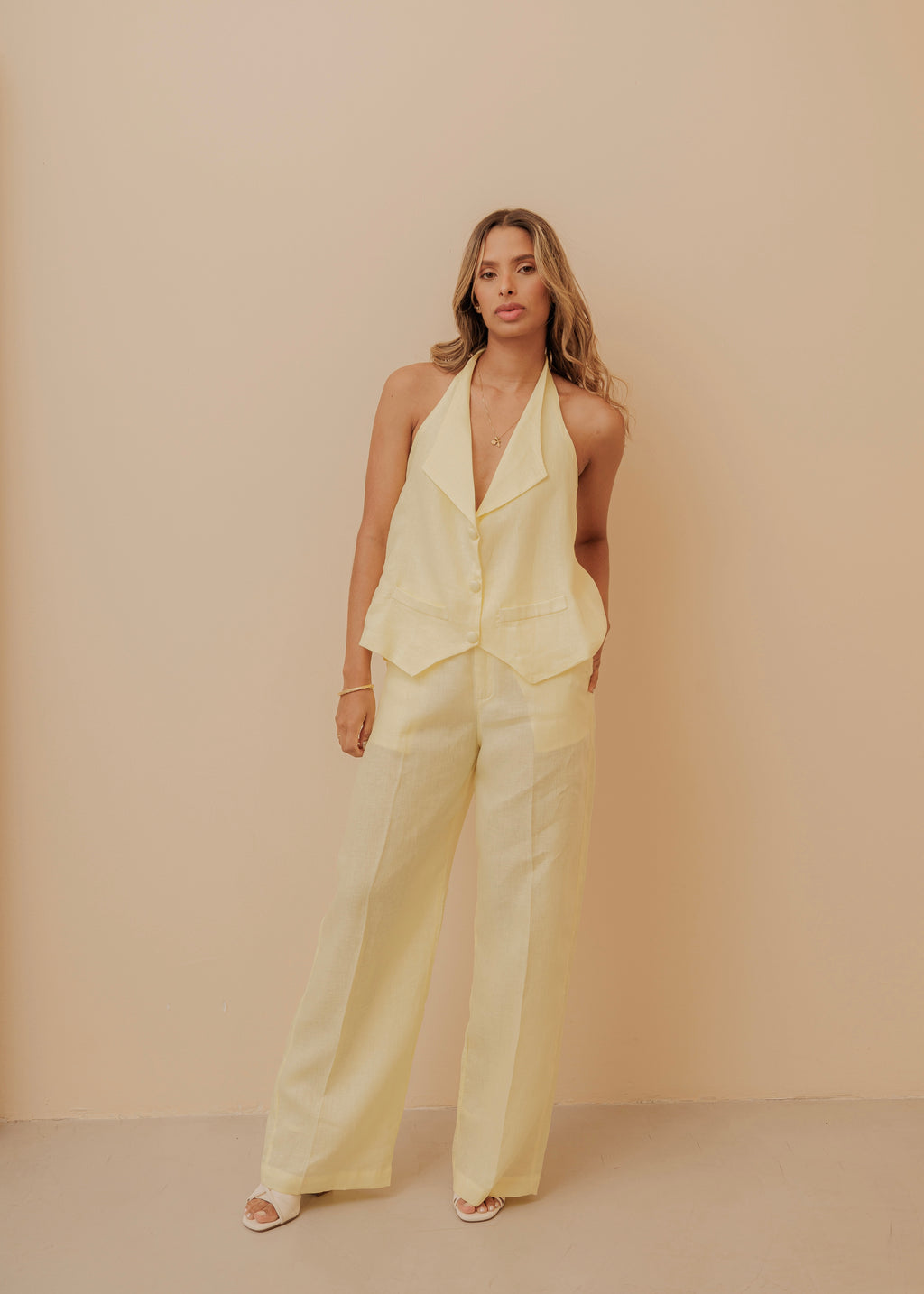 Party in the back Set - Happy Yellow