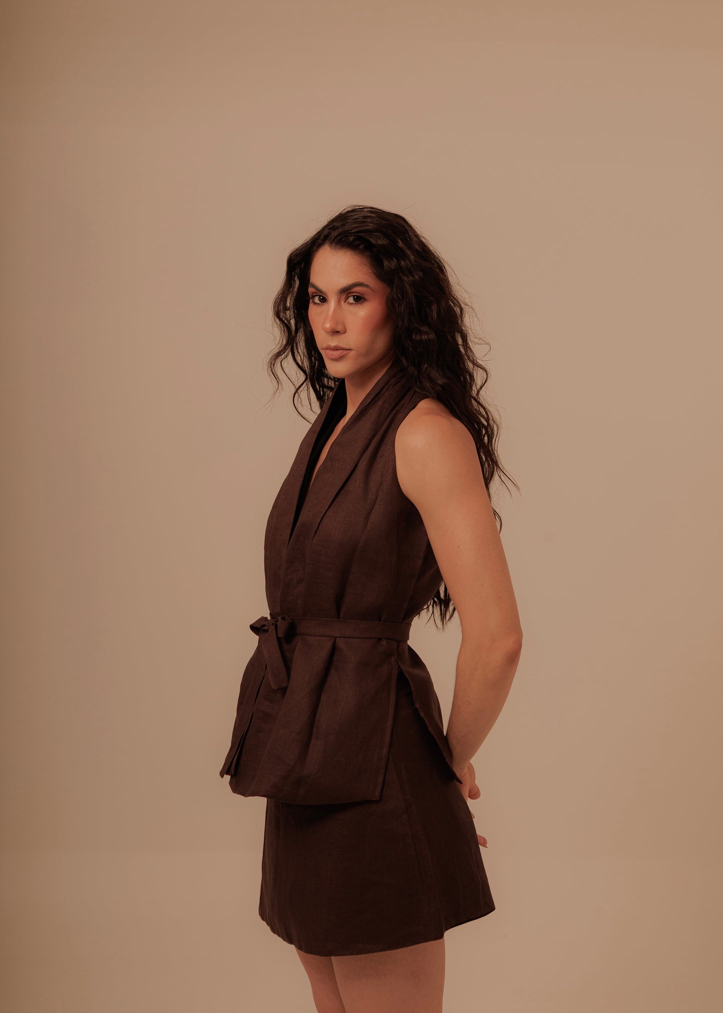 CROSSED VEST - DEEP BROWN