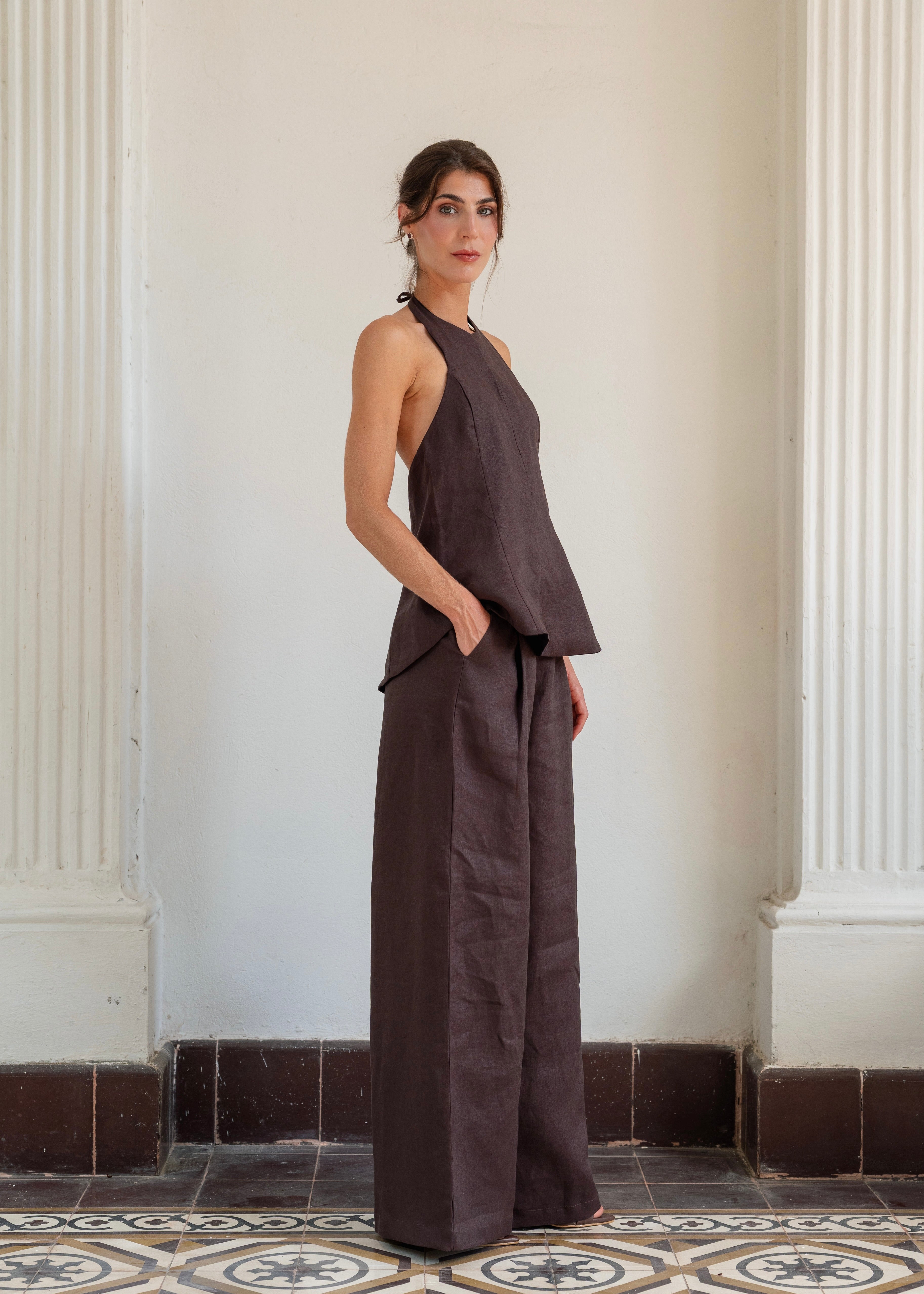 The Hostess Set- Deep Brown