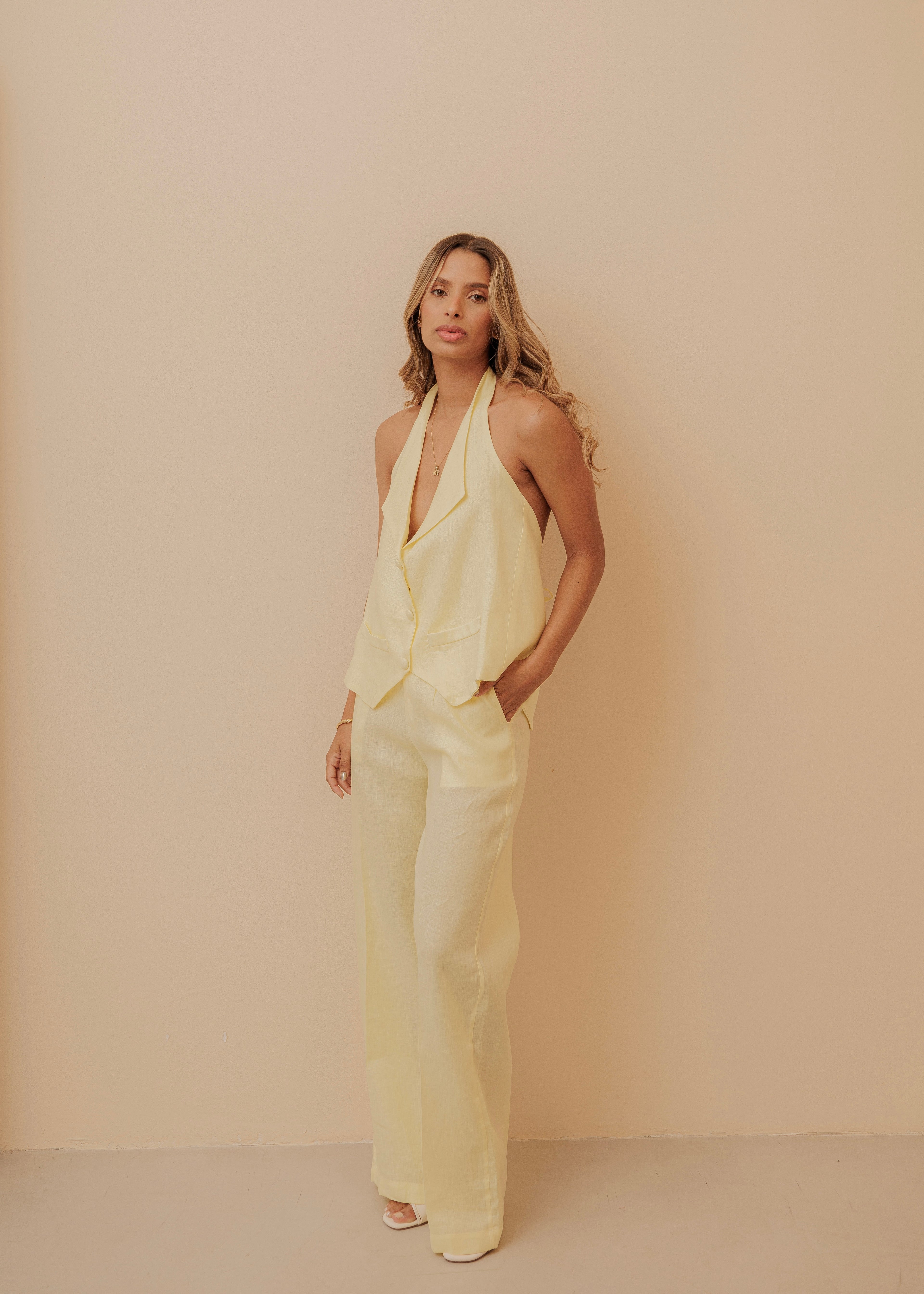Party in the back Vest - Happy Yellow