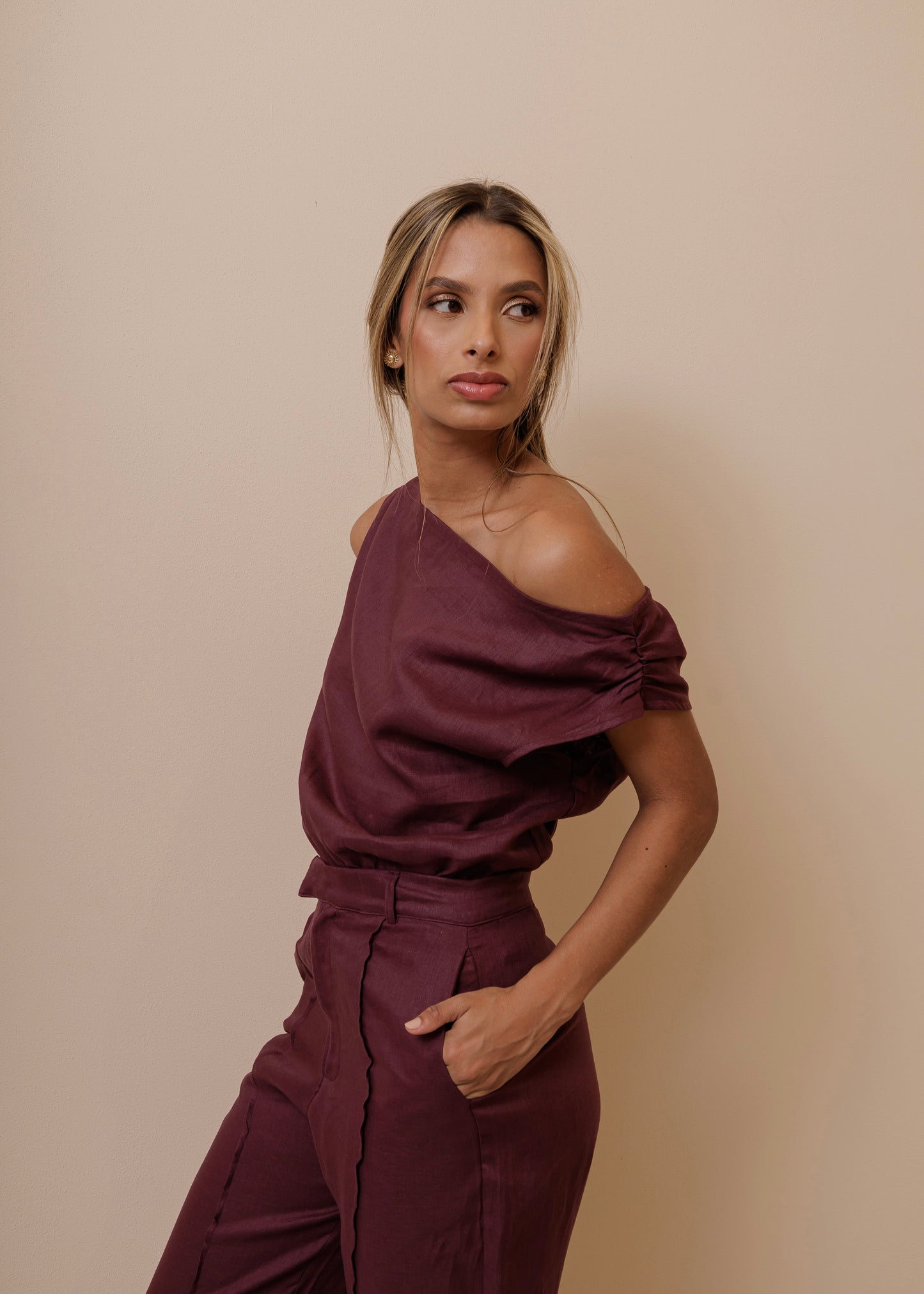 OFF SHOULDER TOP- BURGUNDY