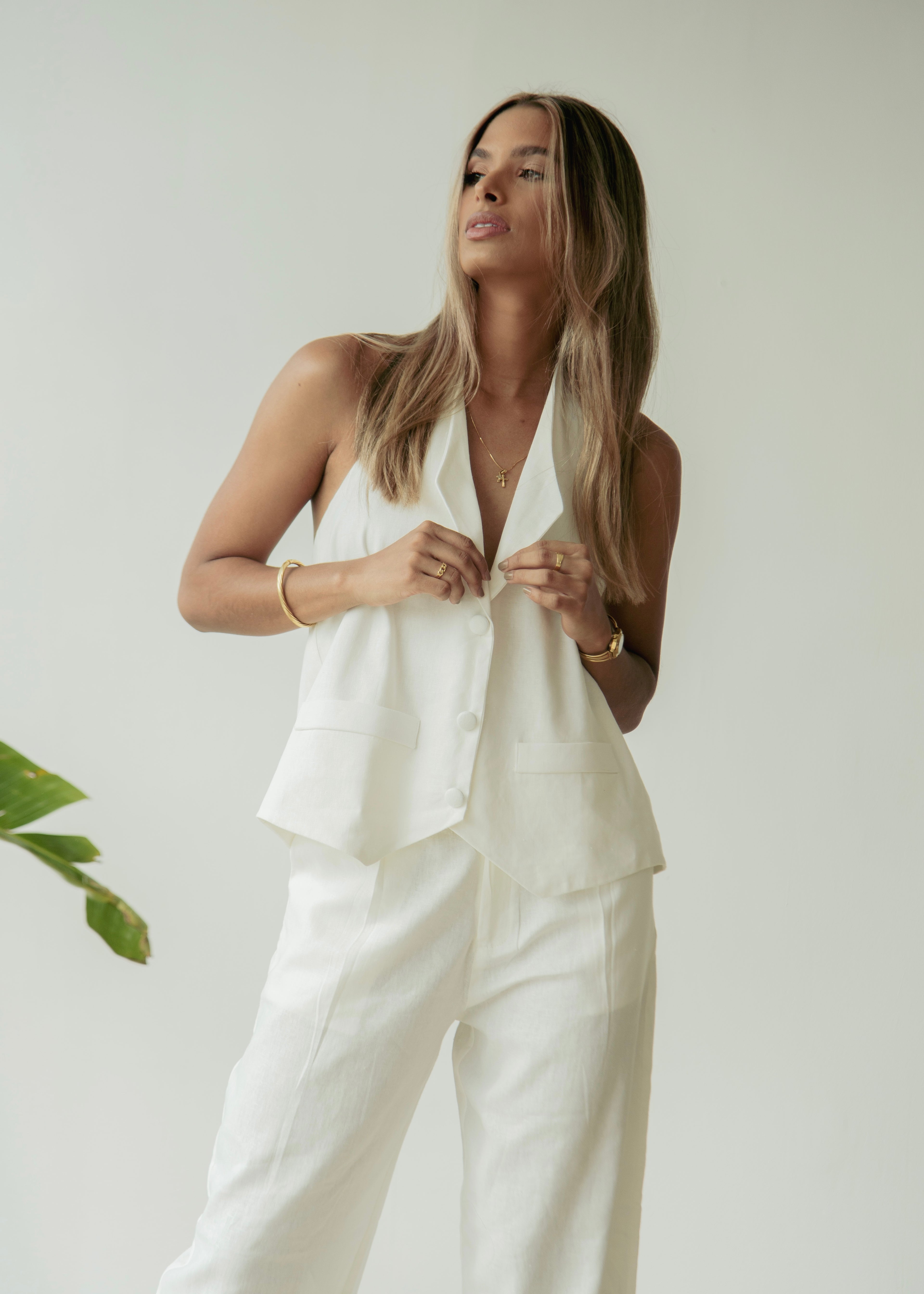 Party in the back Vest - Ivory